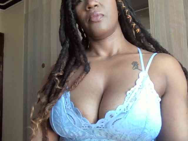 Saharangoddess webcam