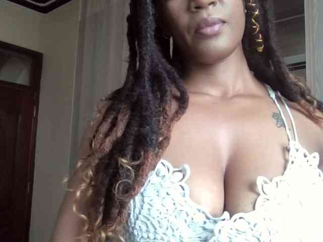 Saharangoddess webcam