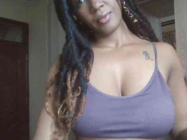 Saharangoddess webcam