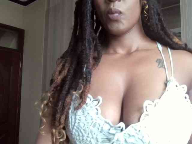 Saharangoddess webcam