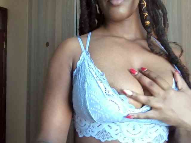 Saharangoddess webcam