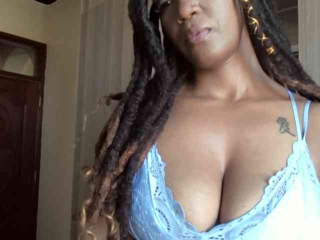 Saharangoddess webcam