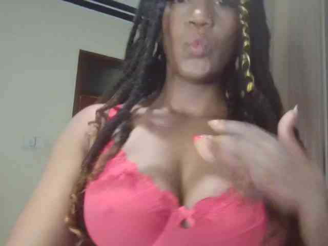 Saharangoddess webcam
