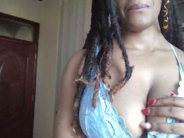 Saharangoddess webcam