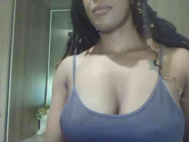 Saharangoddess webcam
