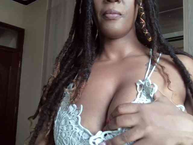 Saharangoddess webcam