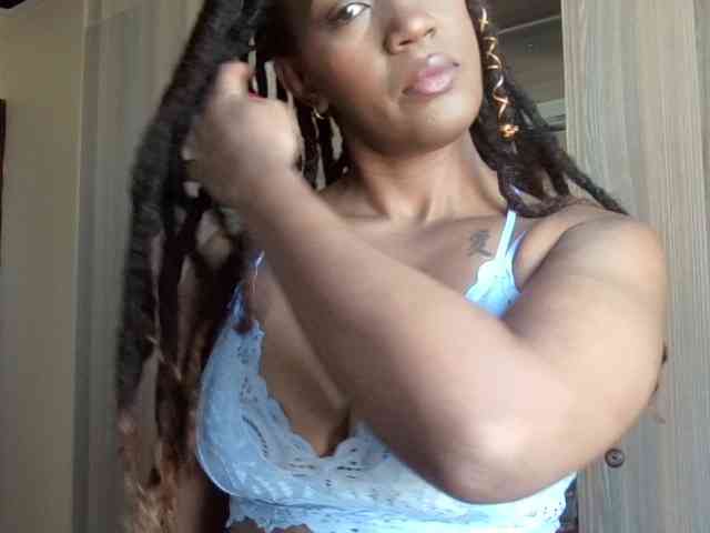 Saharangoddess webcam