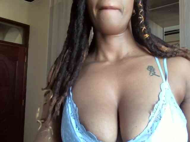 Saharangoddess webcam