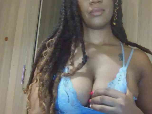 Saharangoddess webcam
