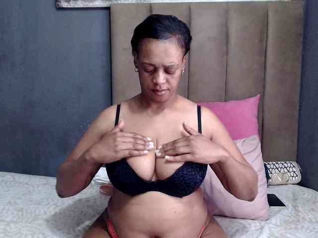 GoddessEmpressxxx1 webcam