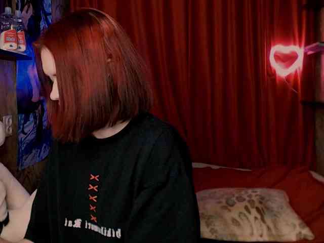 Velvet-and-Venom webcam