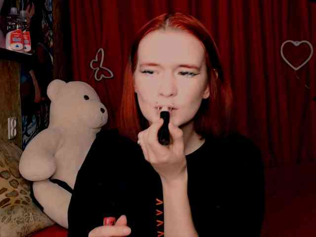 Velvet-and-Venom webcam