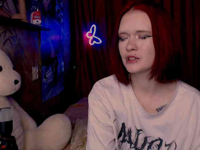 Velvet-and-Venom webcam