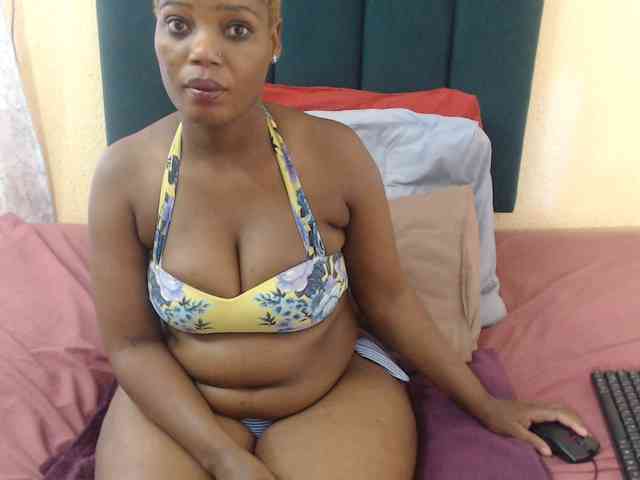 Fatassboodyxx webcam