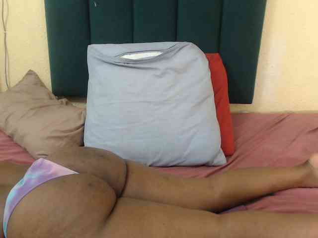 Fatassboodyxx webcam