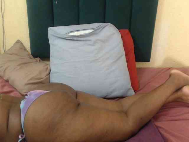Fatassboodyxx webcam