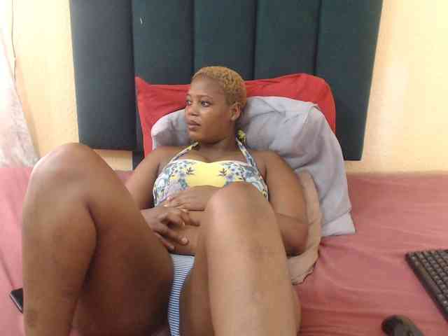 Fatassboodyxx webcam
