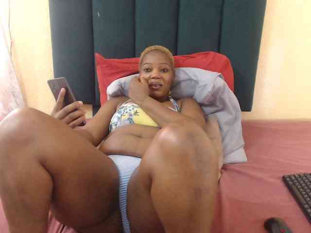 Fatassboodyxx webcam
