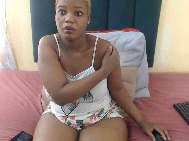 Fatassboodyxx webcam