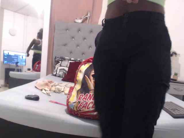 KarolLewys webcam