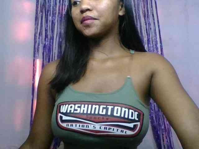MariahRK webcam