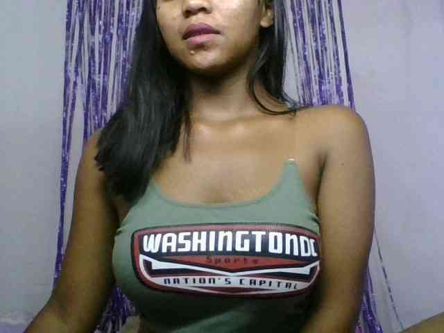 MariahRK webcam
