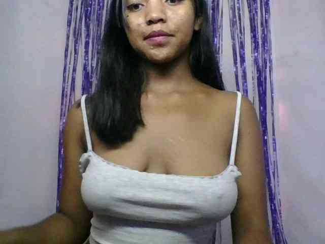 MariahRK webcam
