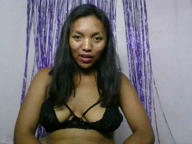 MariahRK webcam