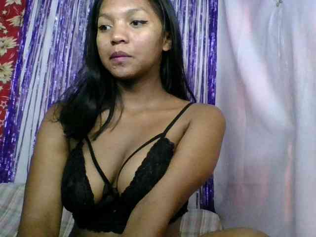 MariahRK webcam