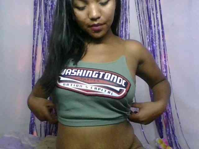 MariahRK webcam