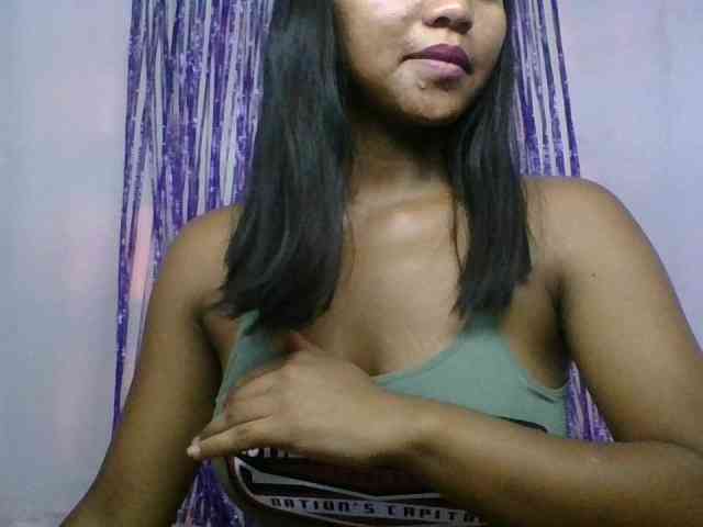 MariahRK webcam