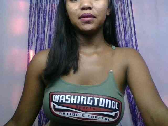 MariahRK webcam