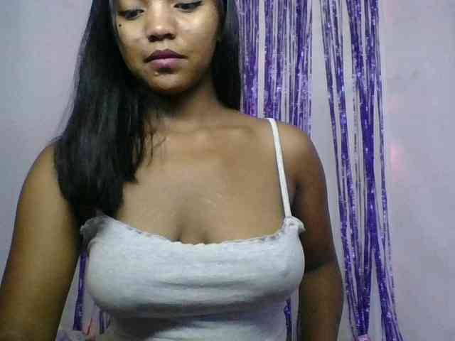 MariahRK webcam
