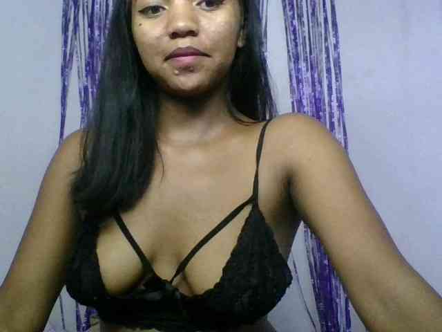 MariahRK webcam