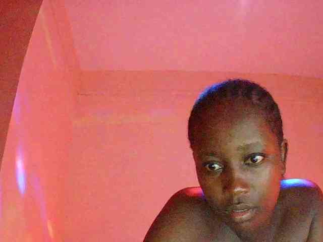 SoniaBella webcam
