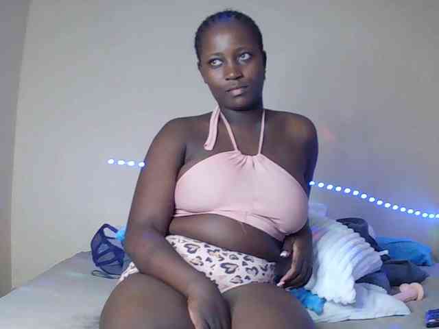 SoniaBella webcam