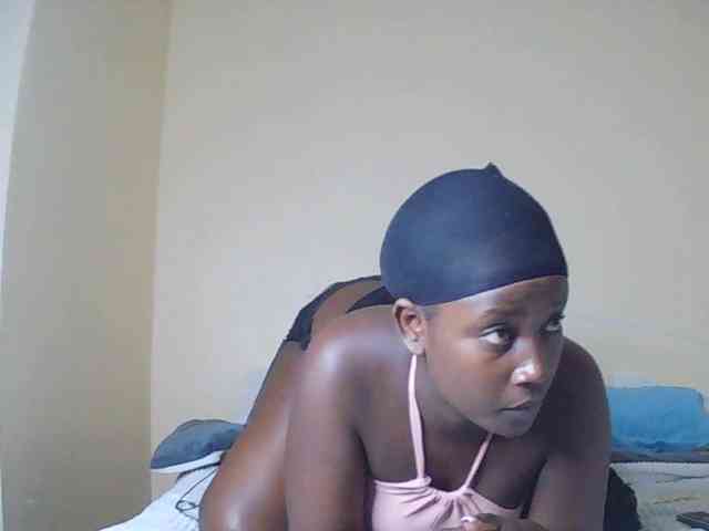 SoniaBella webcam