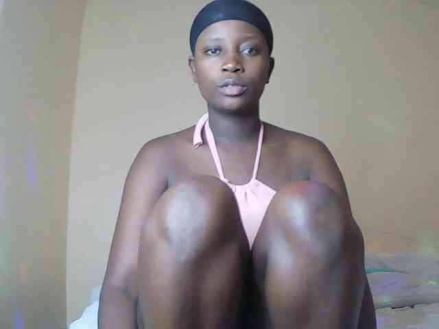 SoniaBella webcam
