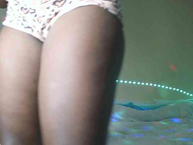 SoniaBella webcam