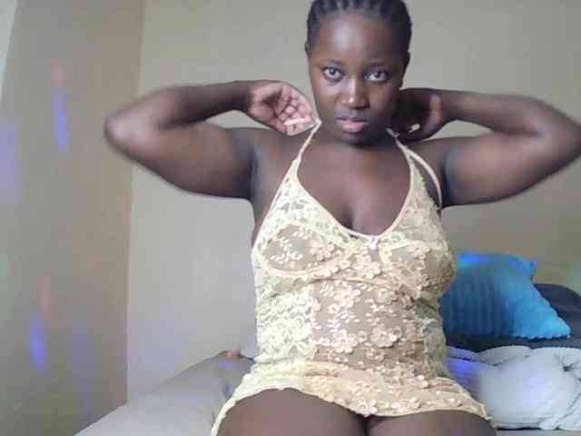 SoniaBella webcam
