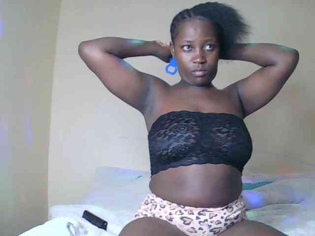 SoniaBella webcam