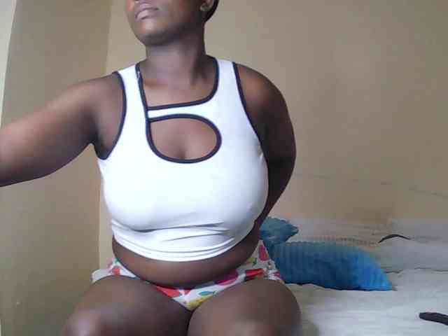 SoniaBella webcam