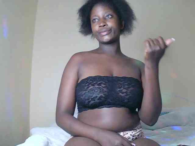 SoniaBella webcam