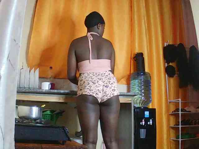 SoniaBella webcam