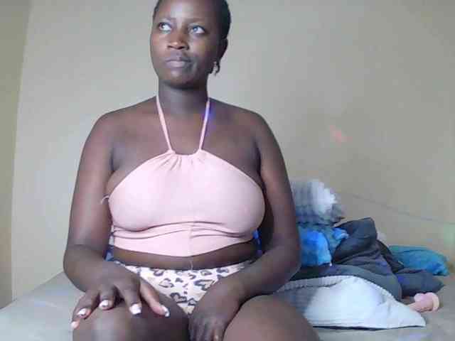 SoniaBella webcam