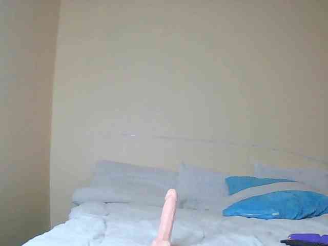 SoniaBella webcam