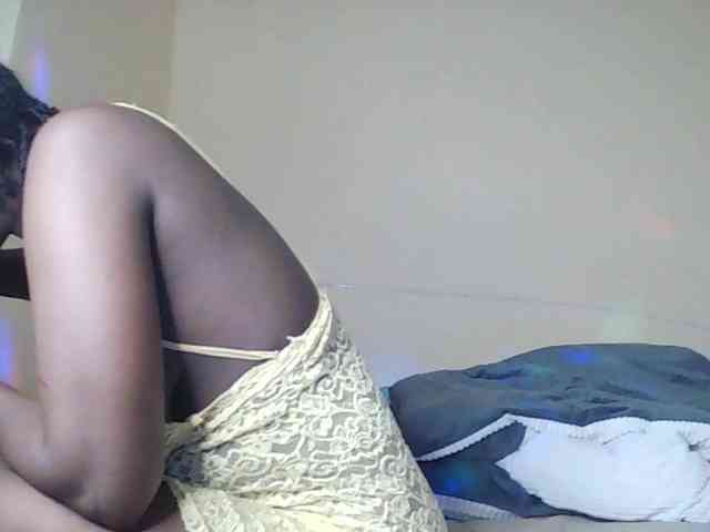 SoniaBella webcam