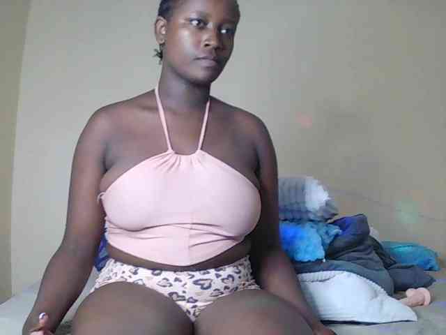 SoniaBella webcam