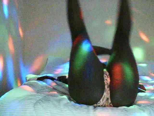 SoniaBella webcam