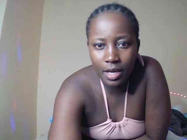 SoniaBella webcam
